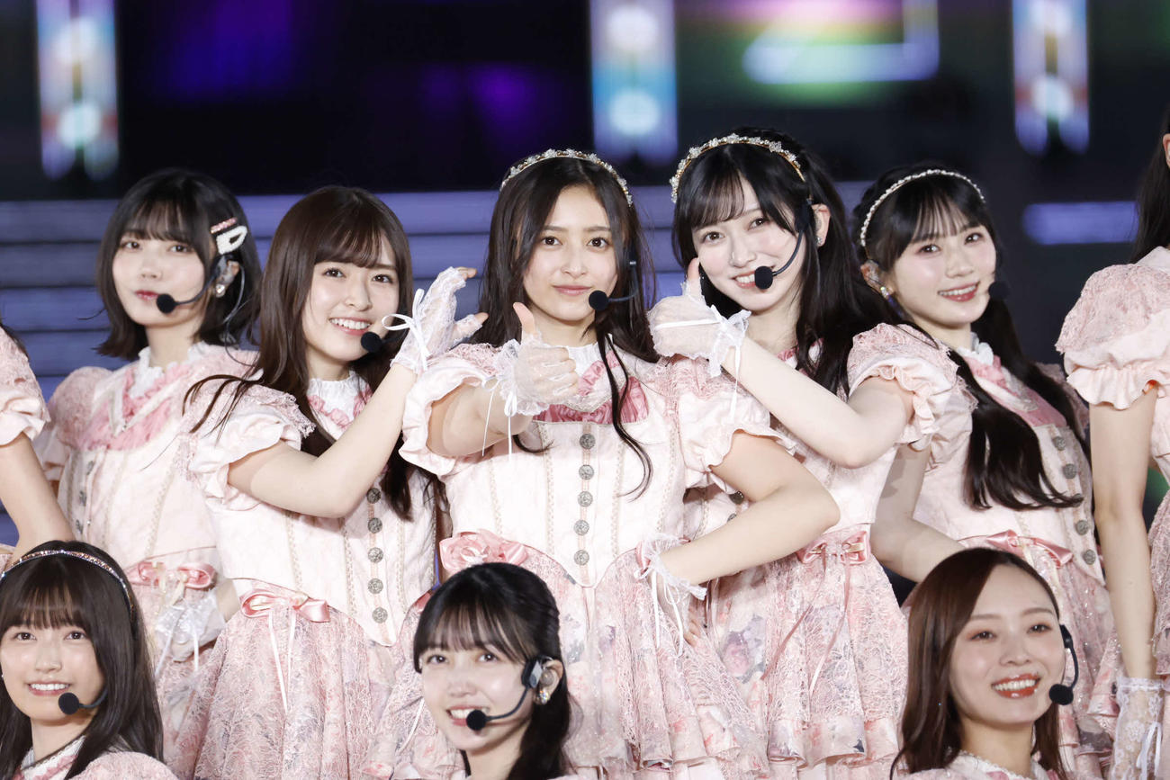 「真夏の全国ツアー2024」最終日公演でパフォーマンスする乃木坂46