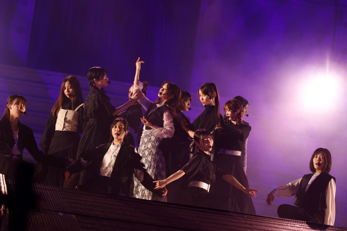 「真夏の全国ツアー2024」神宮球場公演でパフォーマンスする乃木坂46　撮影・鈴木健太氏(KENTA Inc.)