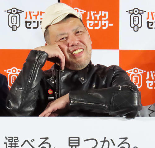 くっきー！　新CMのバイク疾走シーンに「まれに見るかっこよさ」と自画自賛