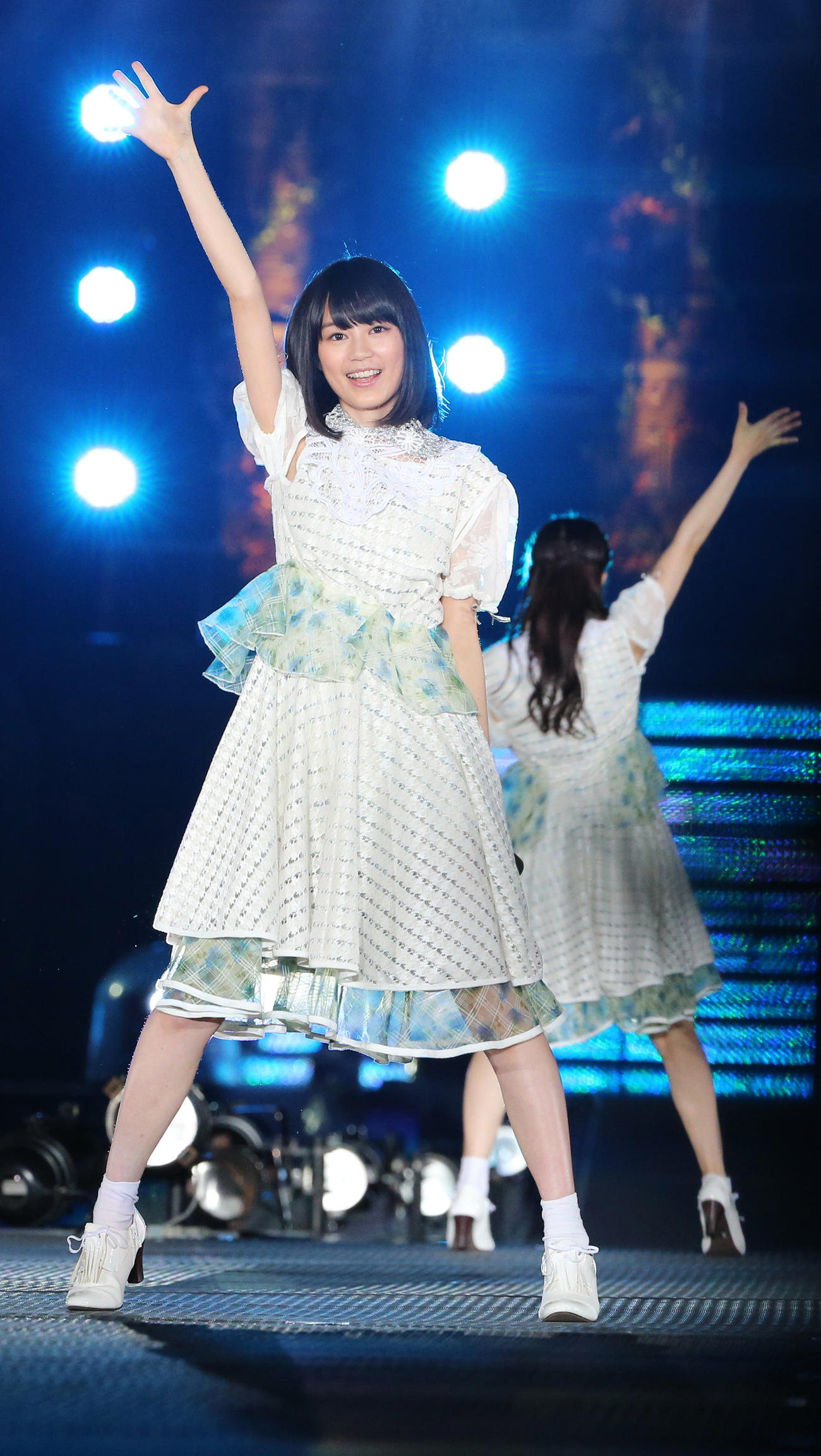 2014年8月30日、休業中だった生田絵梨花が乃木坂46全国ツアー千秋楽のステージ（神宮球場）に登場