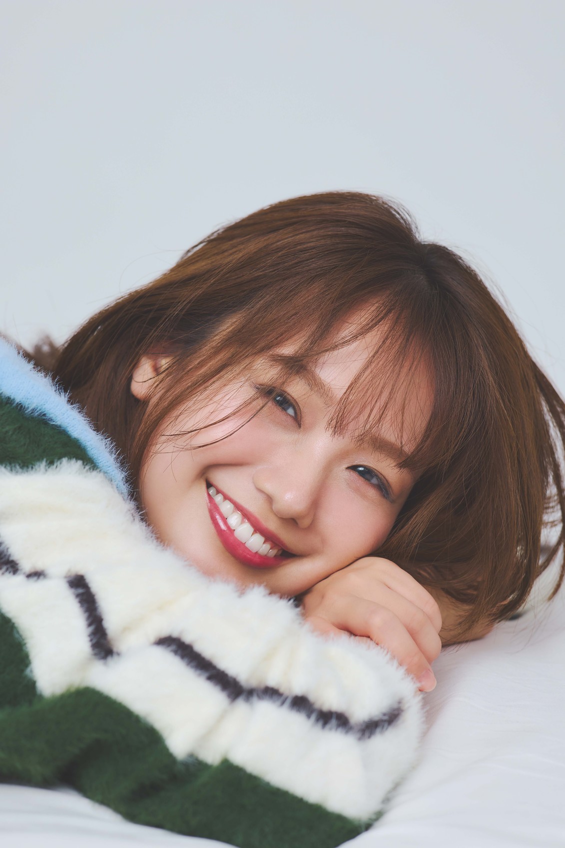 「フジテレビアナウンサーカレンダー2025～HUGE SMILE～」の12月に登場する井上清華アナ（C）フジテレビ