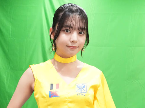 松島かのん、美脚まぶしい木登りショットに「めっちゃ可愛ぃぃぃぃ」「「太ももめちゃくちゃ最高」