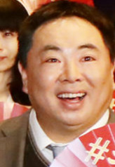 塚地武雅（2019年4月撮影）