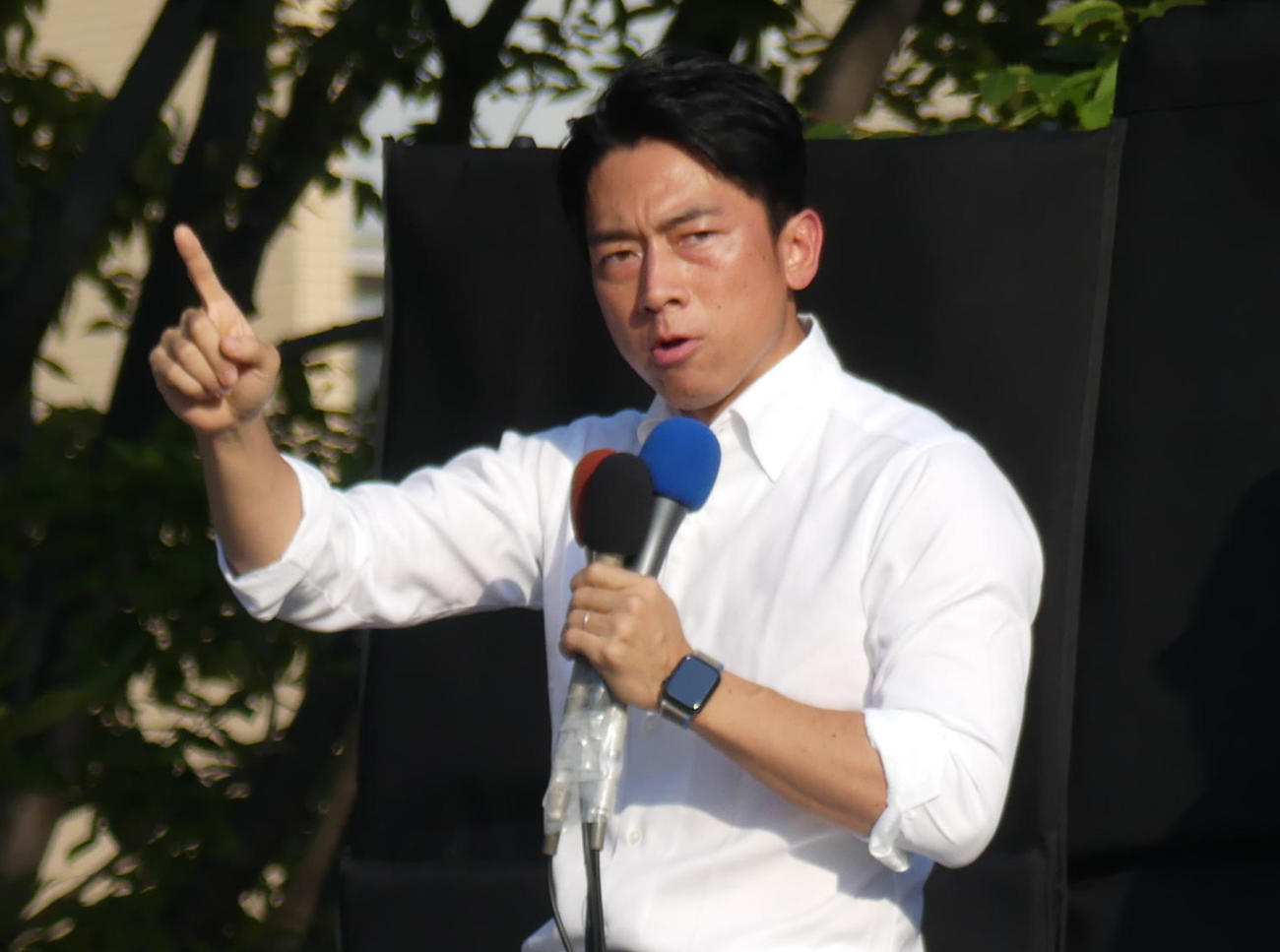 総裁選の街頭演説で支持を訴える小泉進次郎元環境相（2024年9月8日撮影）