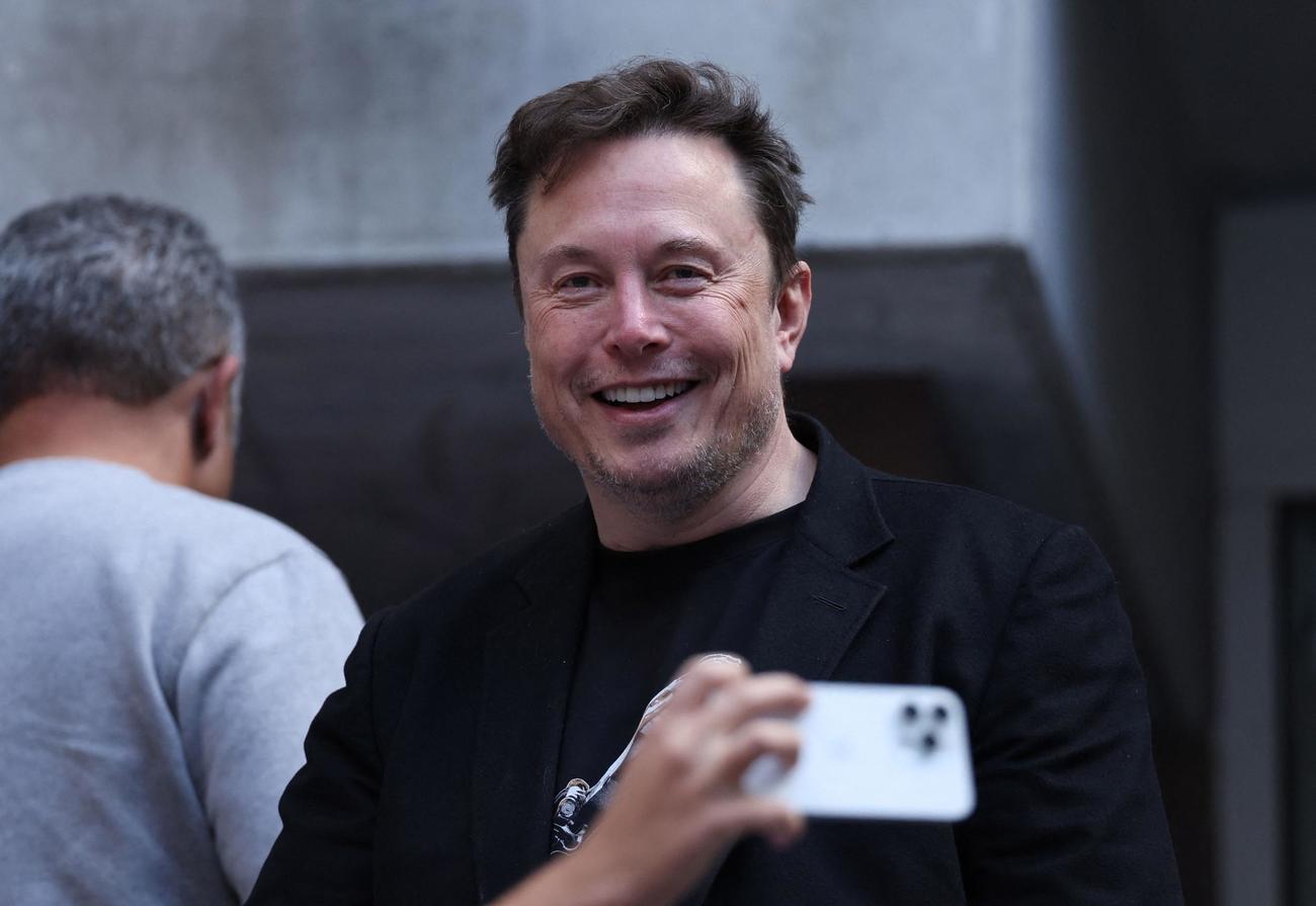 全米オープンテニスを観戦するイーロン・マスク氏（ロイター