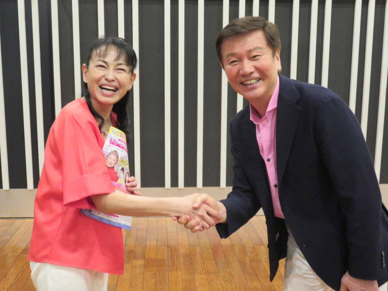 田中美奈子（左）と森田健作