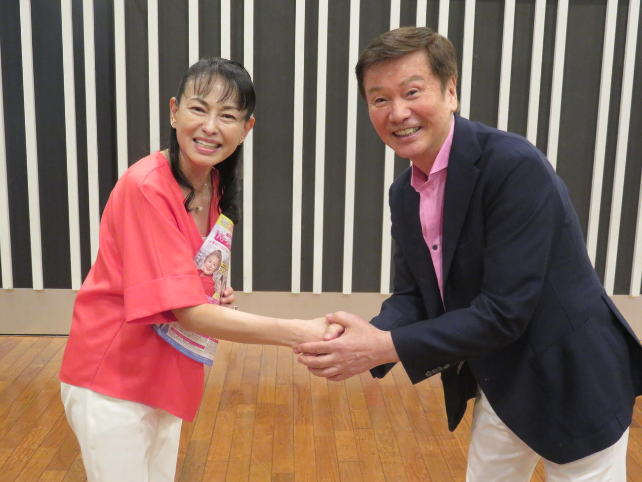 田中美奈子（左）と森田健作