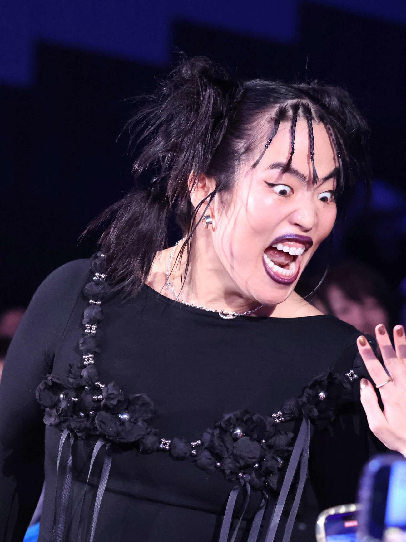 Netflixシリーズ「極悪女王」配信記念イベントで、入場するゆりやんレトリィバァ（撮影・丹羽敏通）