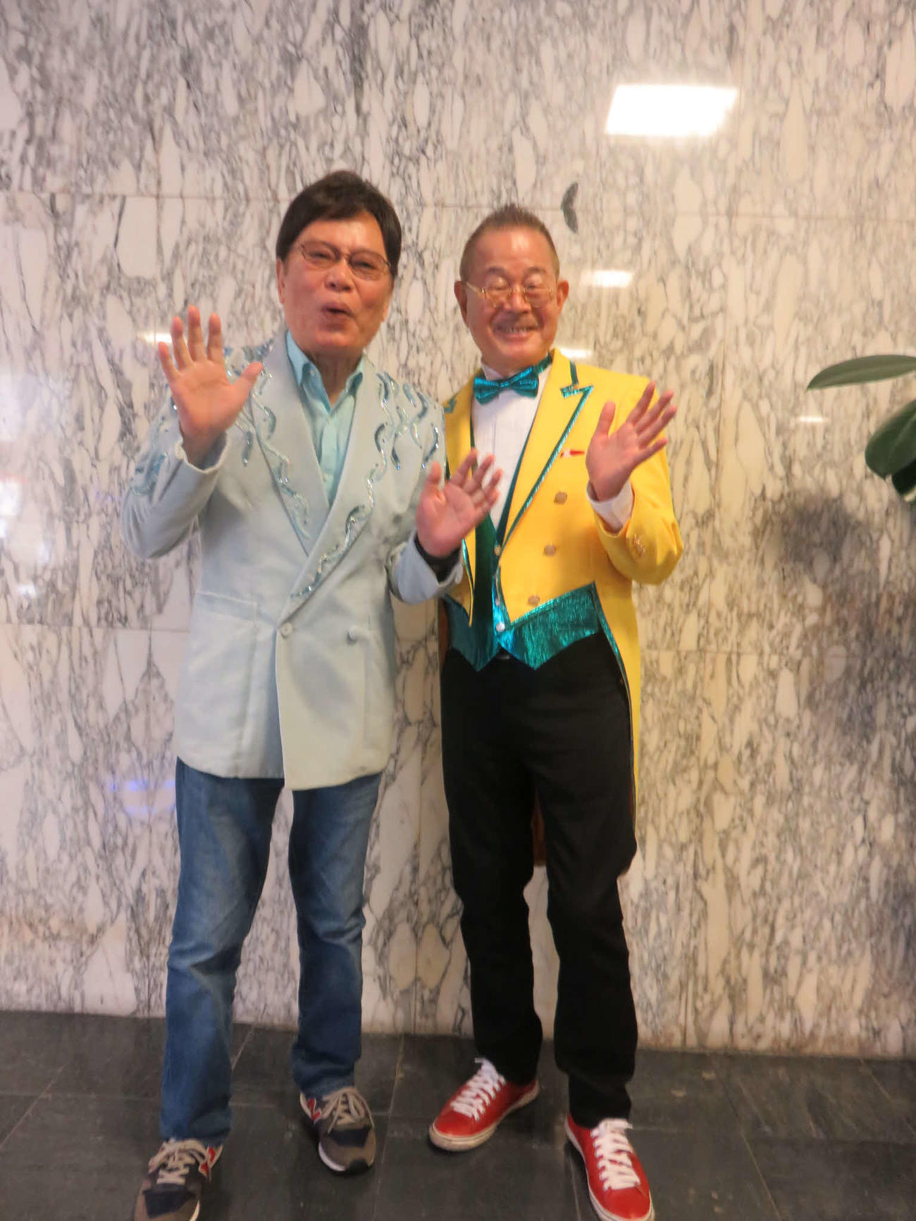 「歌って元気！笑って健康！秋の演芸フェスティバルVOL.1」に出演する堺すすむ（左）とマギー司郎