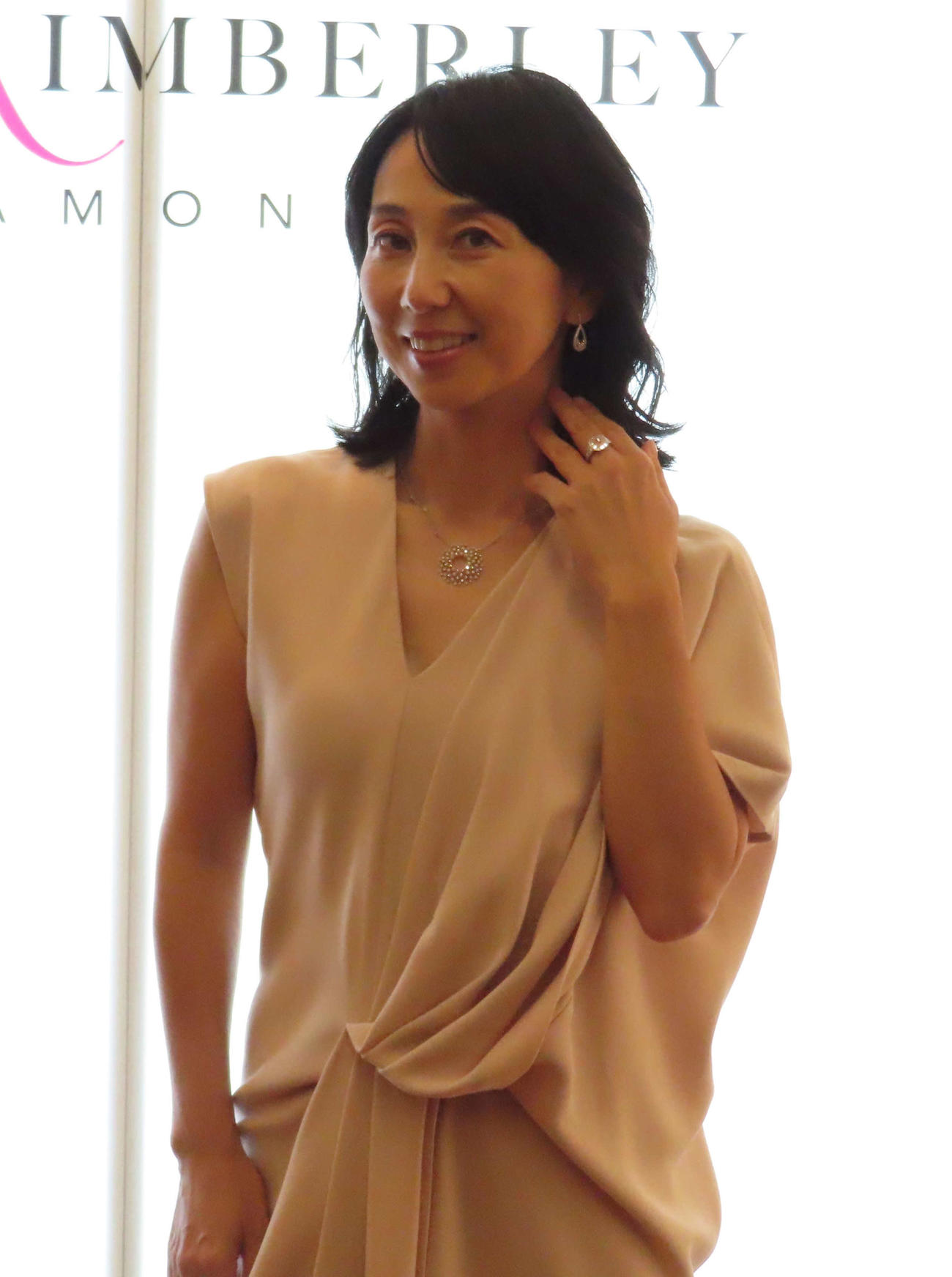 「ピンク　キンバリー　ダイヤモンド」日本初上陸発表記者会見に出席した東尾理子（撮影・野見山拓樹）