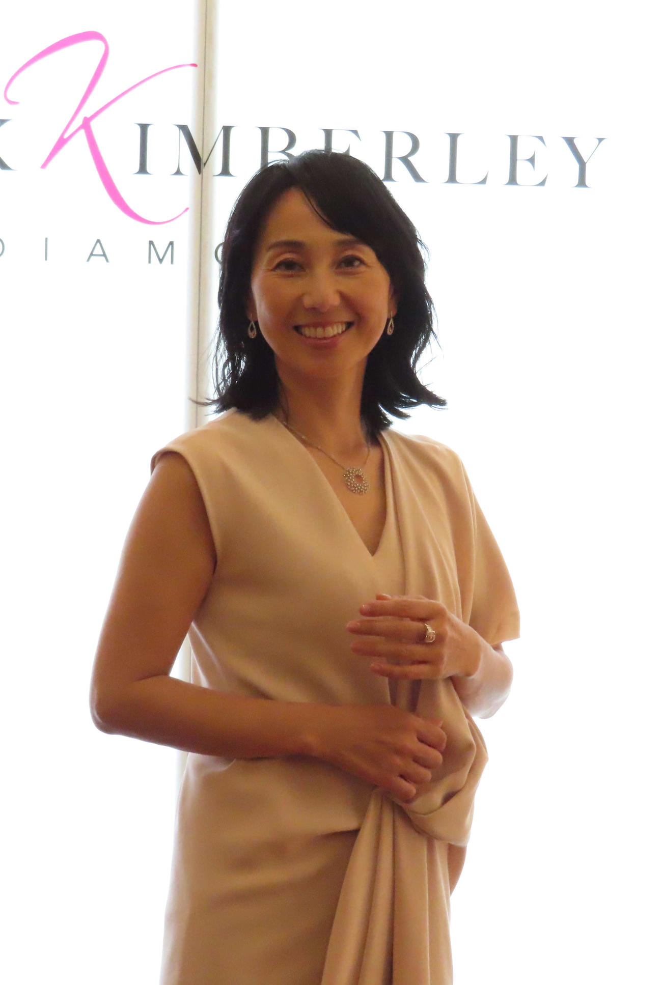 「ピンク　キンバリー　ダイヤモンド」日本初上陸発表記者会見に出席した東尾理子（撮影・野見山拓樹）