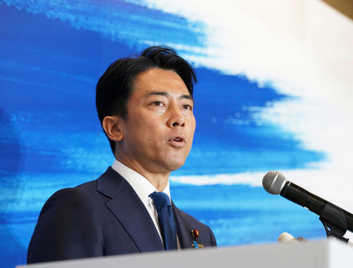 WEST.中間淳太、小泉進次郎氏に私見「他の人に入れられたことをしゃべってるだけ…」