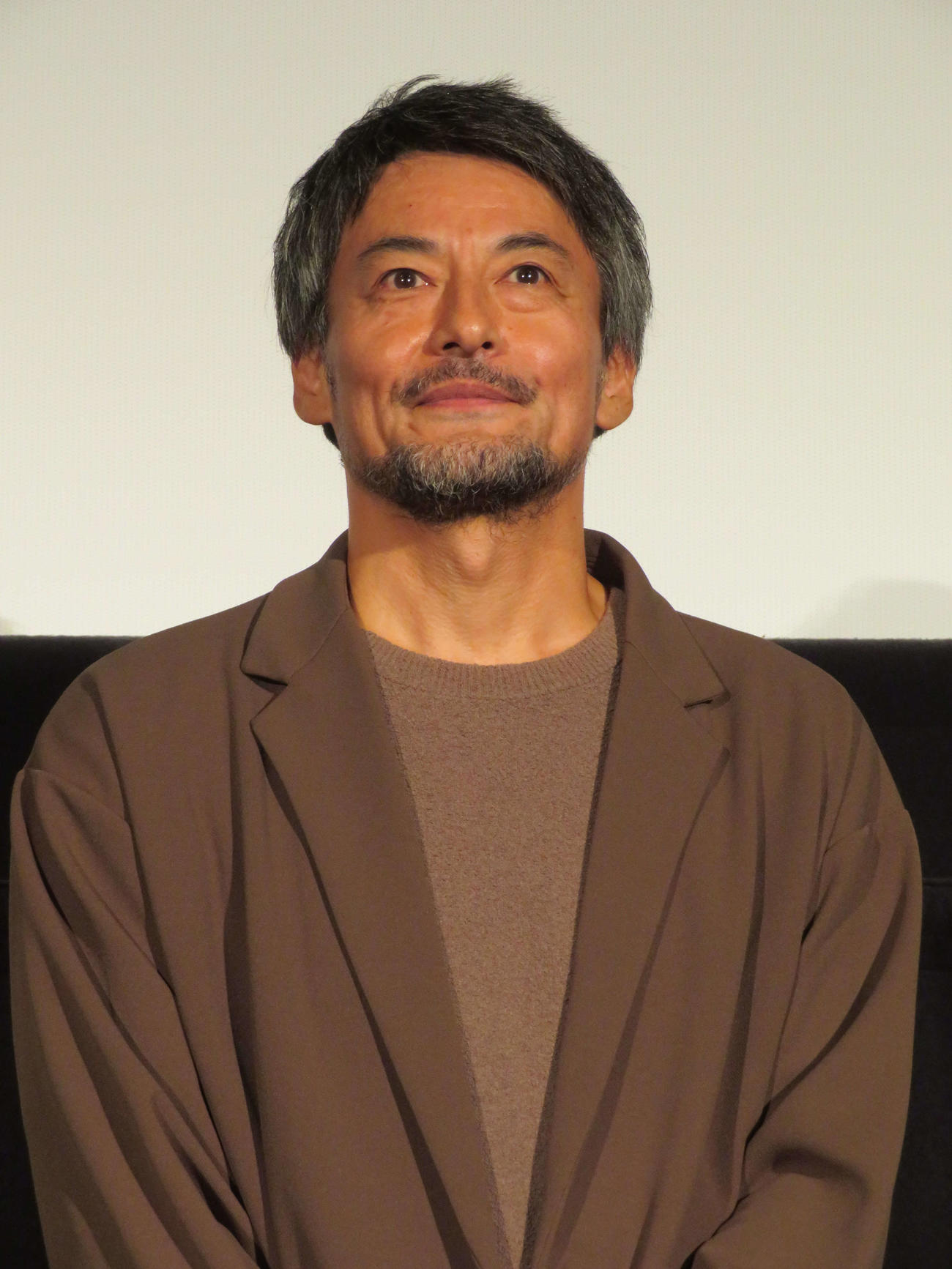 映画「侍タイムスリッパー」全国拡大上映舞台あいさつで目を潤ませる山口馬木也（撮影・村上幸将）
