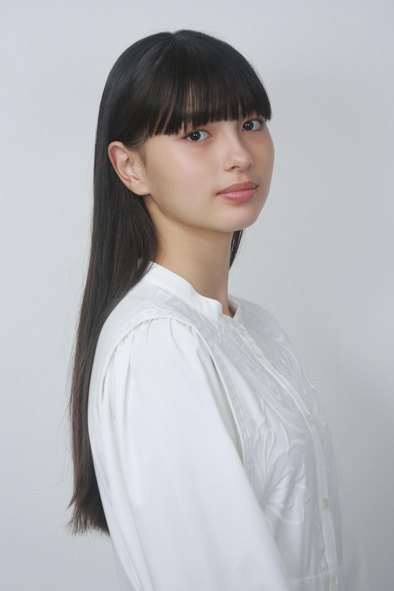 純白なワンピースのような中西希亜良