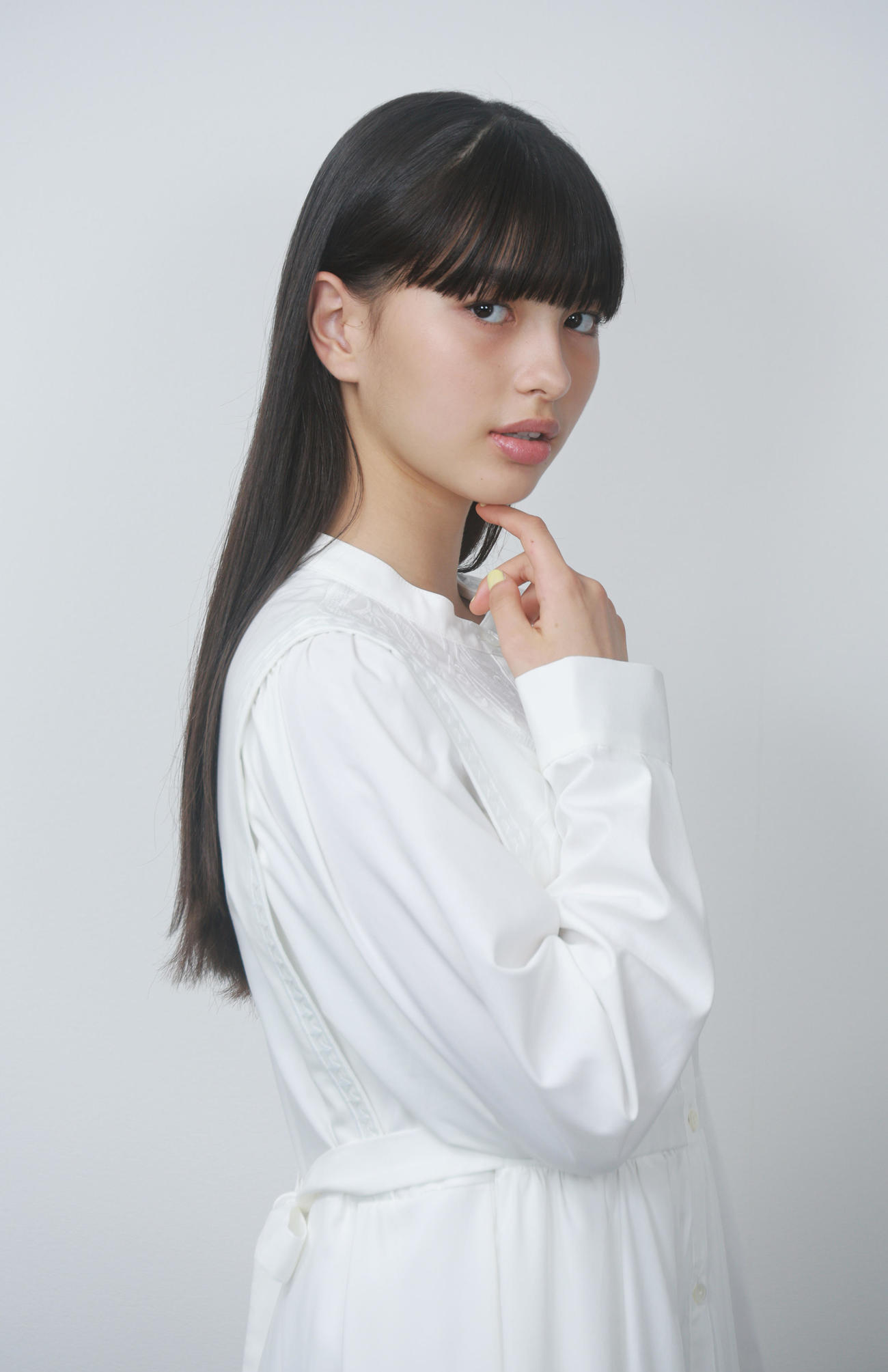 純白なワンピースのような中西希亜良