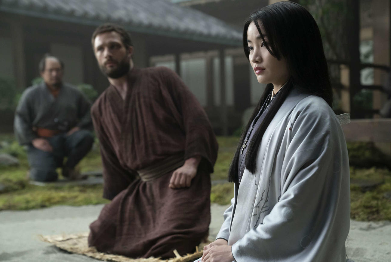 「SHOGUN　将軍」に出演したアンナ・サワイ（右）（C)Courtesy of FX Networks