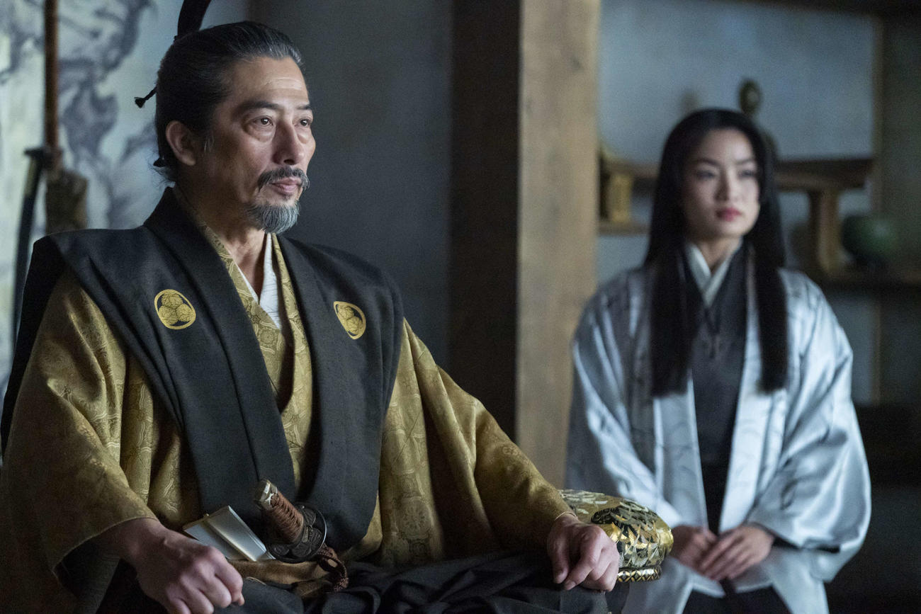 真田広之（左）とアンナ・サワイ(C)Courtesy of FX Networks