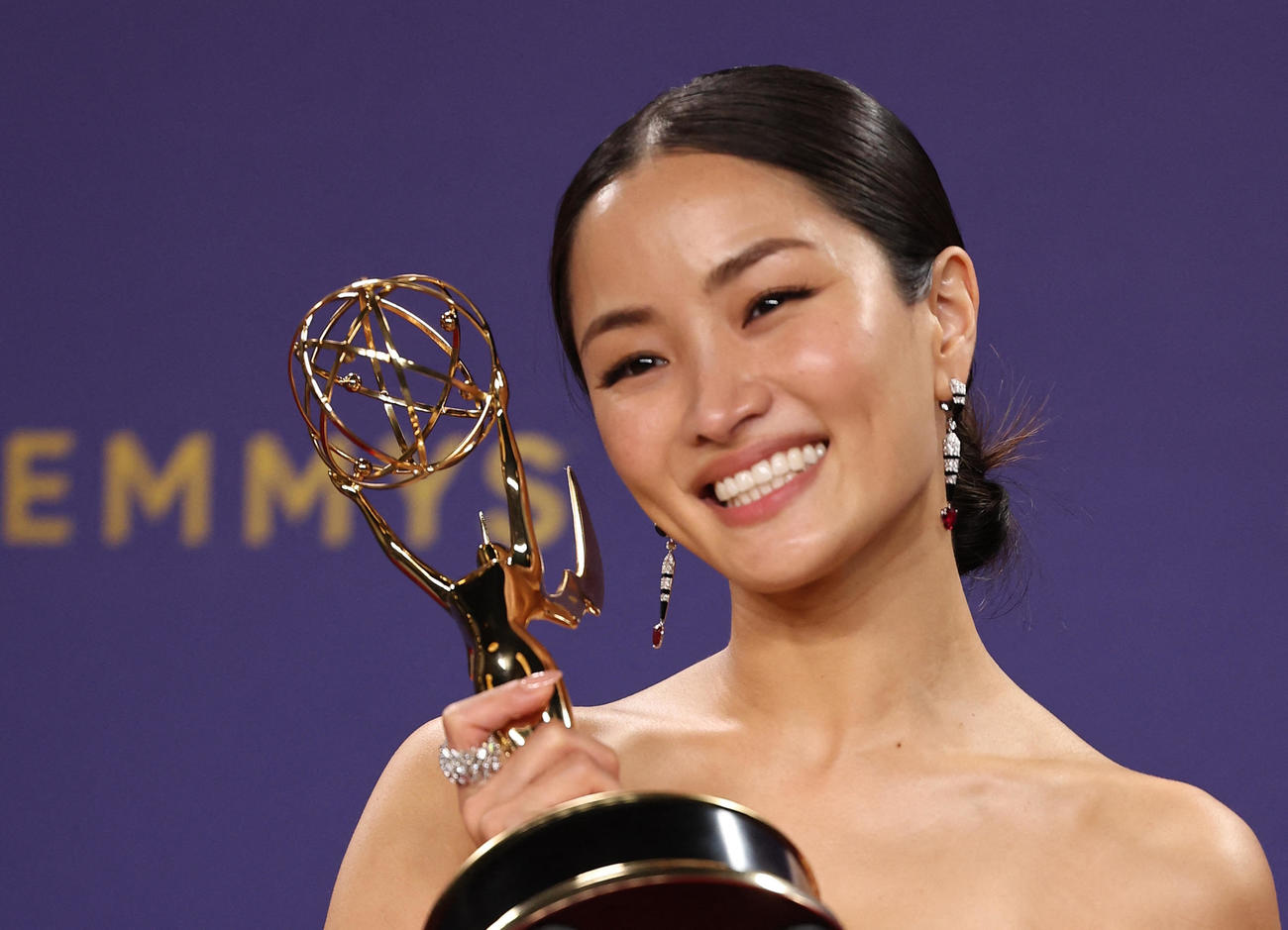 米エミー賞連続ドラマ部門主演女優賞のアンナ・サワイ（ロイター）