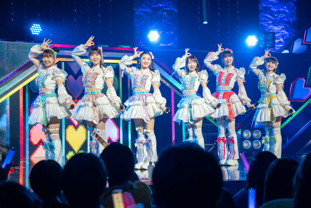 「超ときめきハート宣伝部のきみのハートにロックオンTOUR2024」最終公演を行った左から吉川ひより、小泉遥香、杏ジュリア、辻野かなみ、坂井仁香、菅田愛貴