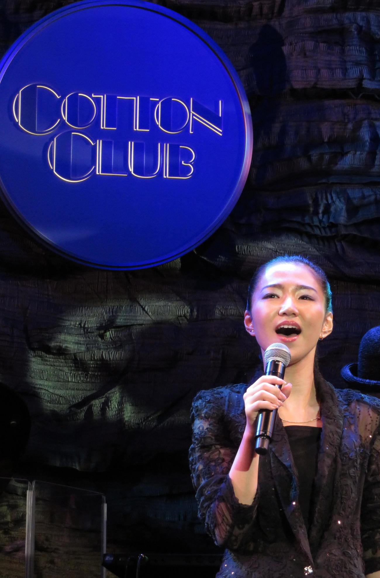 COTTON CLUBでライブを行った田中あいみ