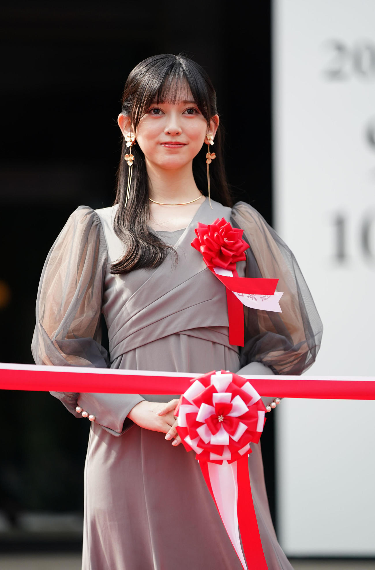 テープカットセレモニーに登壇した乃木坂46の池田瑛紗（撮影・横山健太）