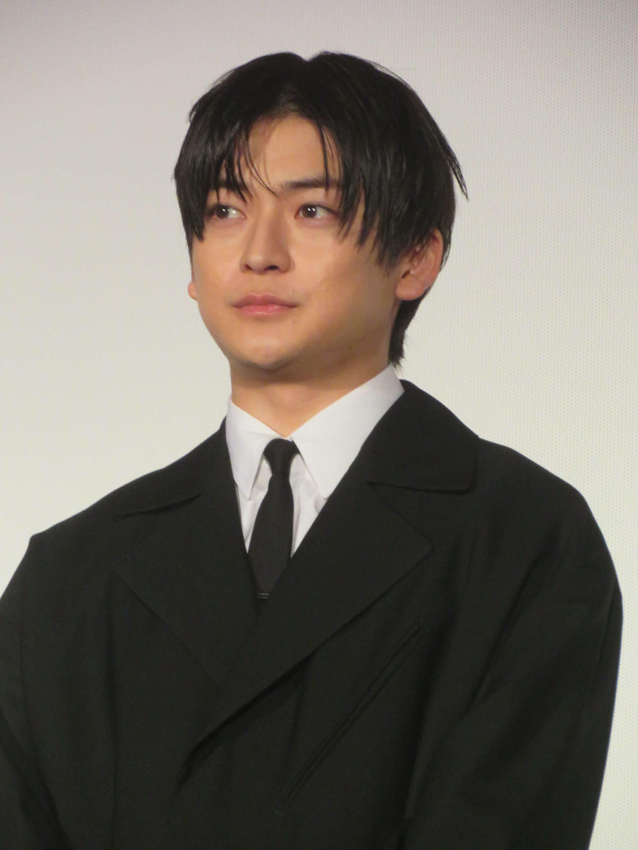 映画「あの人が消えた」初日舞台あいさつに出席した高橋文哉