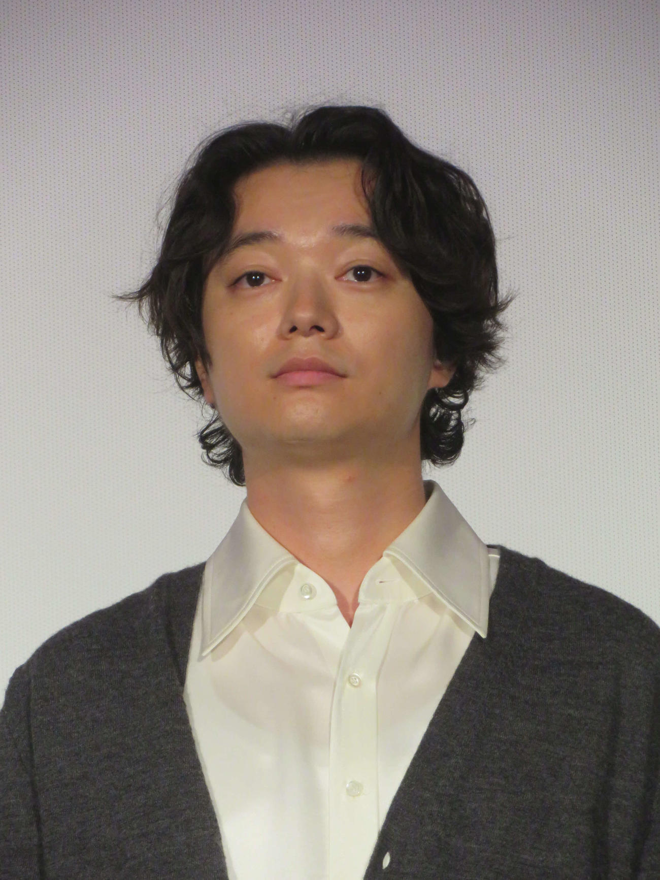 映画「あの人が消えた」初日舞台あいさつに出席した染谷将太
