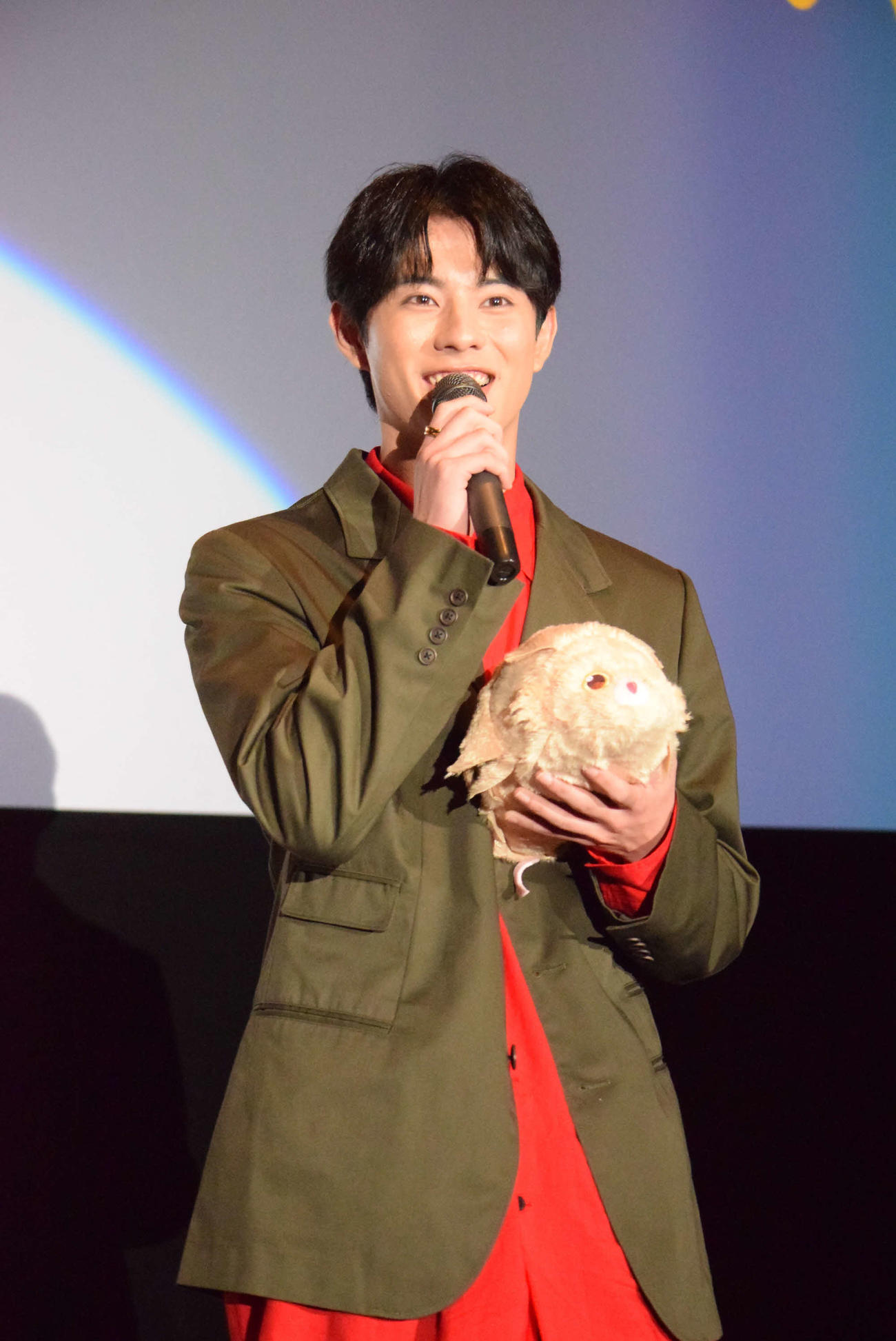 映画「ふれる。」の舞台あいさつ付き試写会に登壇した前田拳太郎（撮影・阪口孝志）
