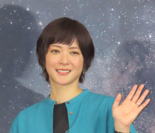 上野樹里、ウミガメと泳ぐ姿披露「うらやましい！」「すてきですね～」「夢のような時間ですね」