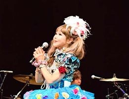 ワンマンライブ「ワンハンドレッドひとみん」を開いた恵中瞳