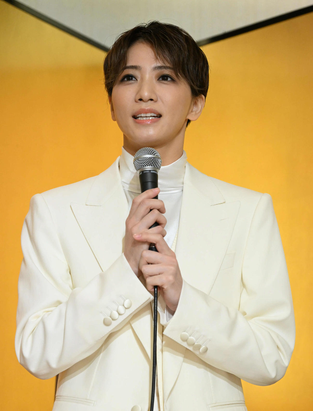 退団会見を行う礼真琴（撮影・石井愛子）