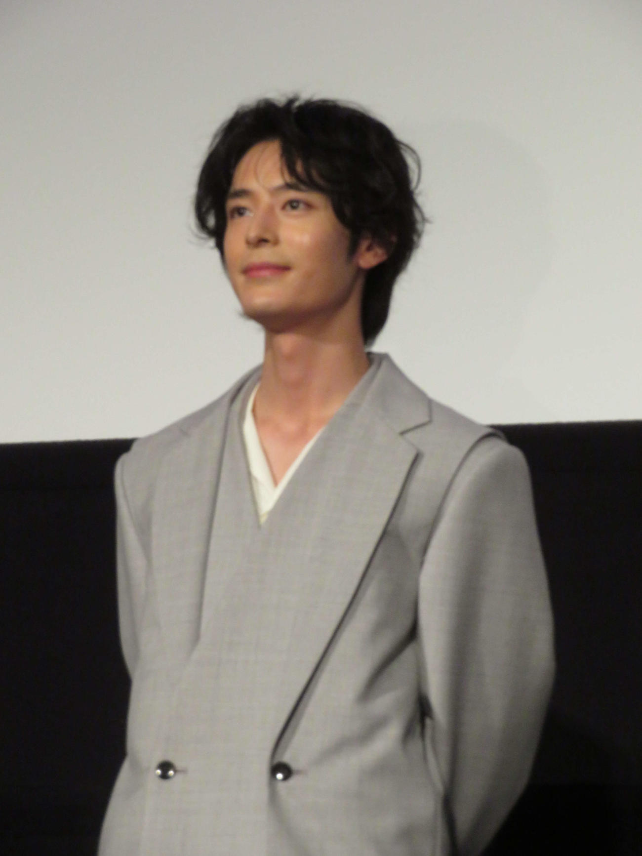 映画「チャチャ」完成披露上映会に登壇した塩野瑛久（撮影・村上幸将）