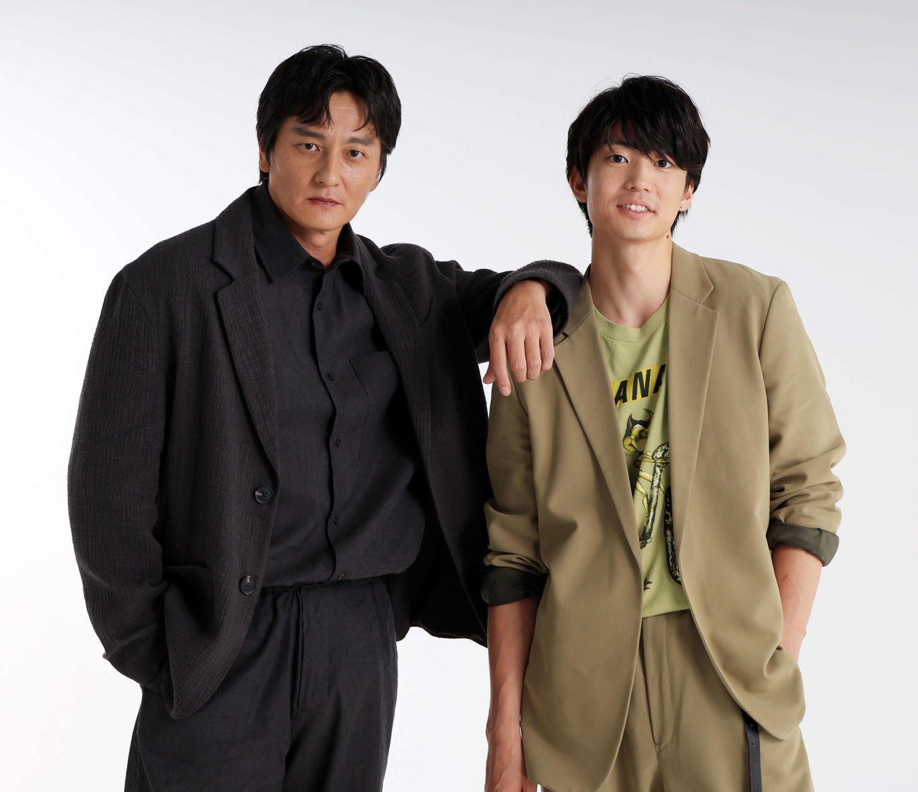 本宮泰風（左）と伊藤健太郎（撮影・浅見桂子）