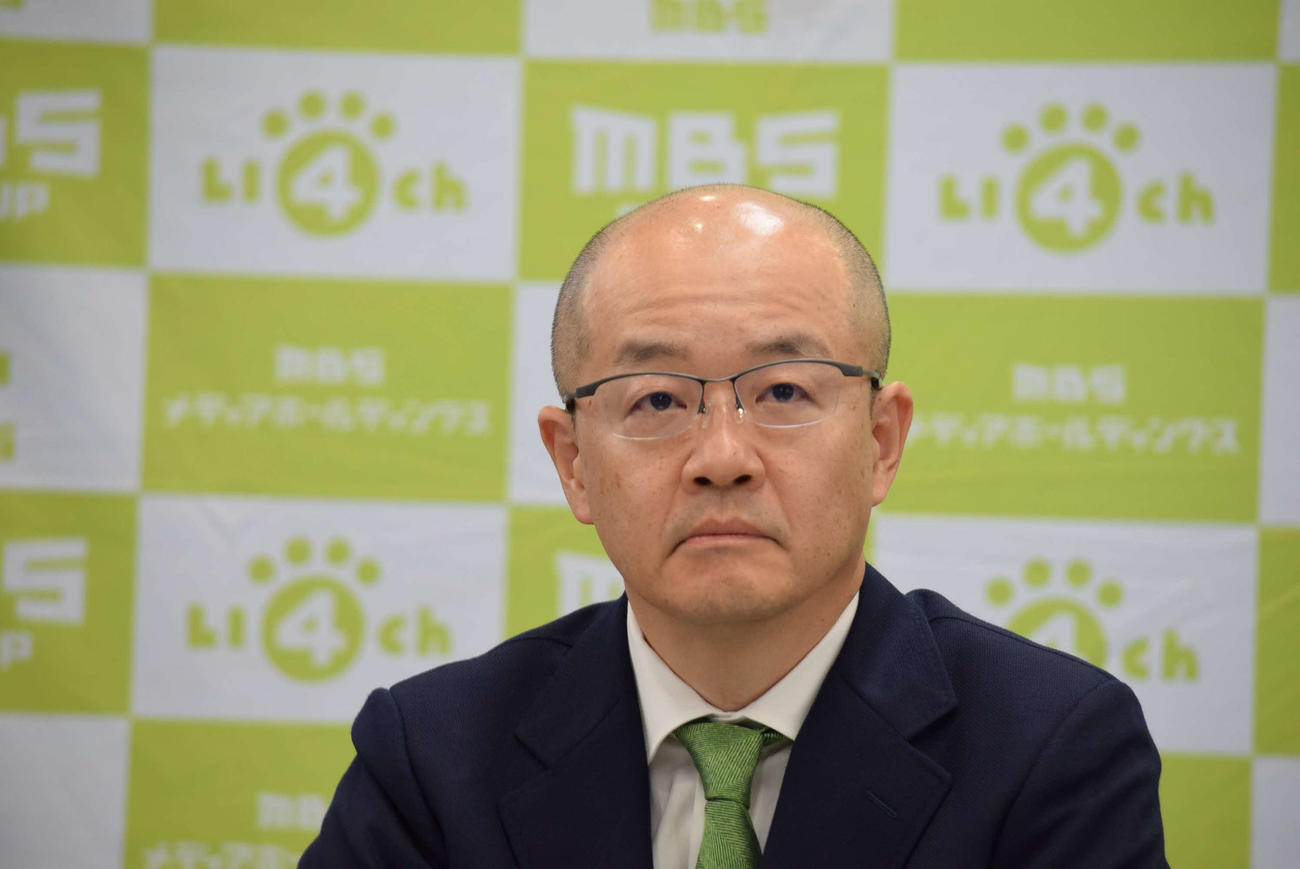 MBSテレビの八木航平総合編成部長（撮影・阪口孝志）
