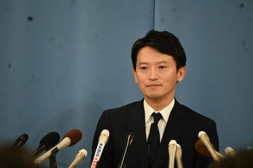NEWS小山慶一郎ら斎藤知事会見に「まるで出馬会見」「肝心な部分あいまい」