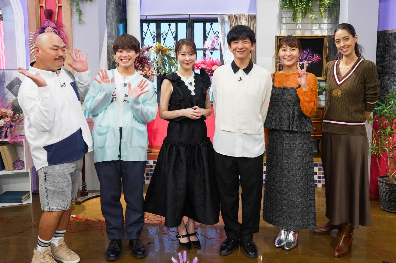 日テレ系特番「リベジョ～憎きヤバ男にテンチューくだす！～」に出演する左からクロちゃん、なにわ男子の大橋和也、指原莉乃、パンサー向井慧、村上佳菜子、森泉