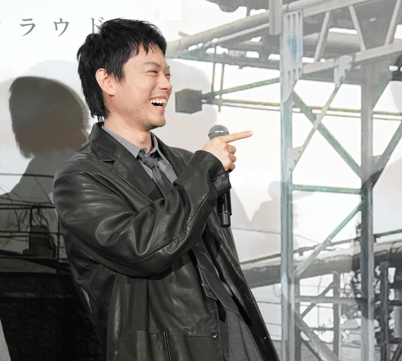 映画「Cloud　クラウド」公開記念舞台あいさつで笑顔の菅田将暉（撮影・鈴木みどり）