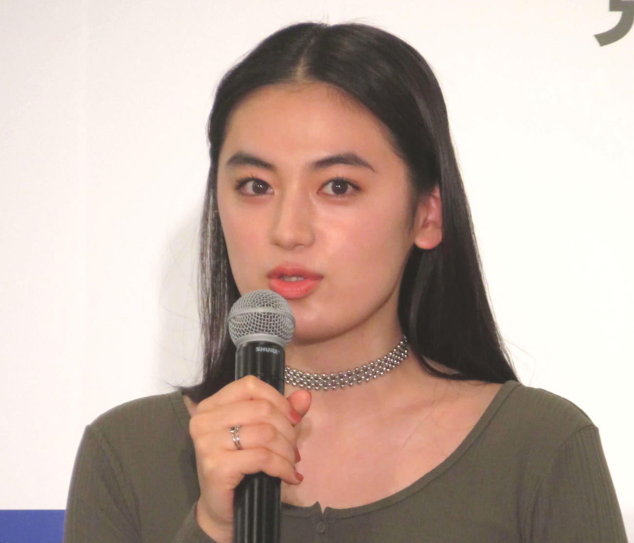 八木莉可子