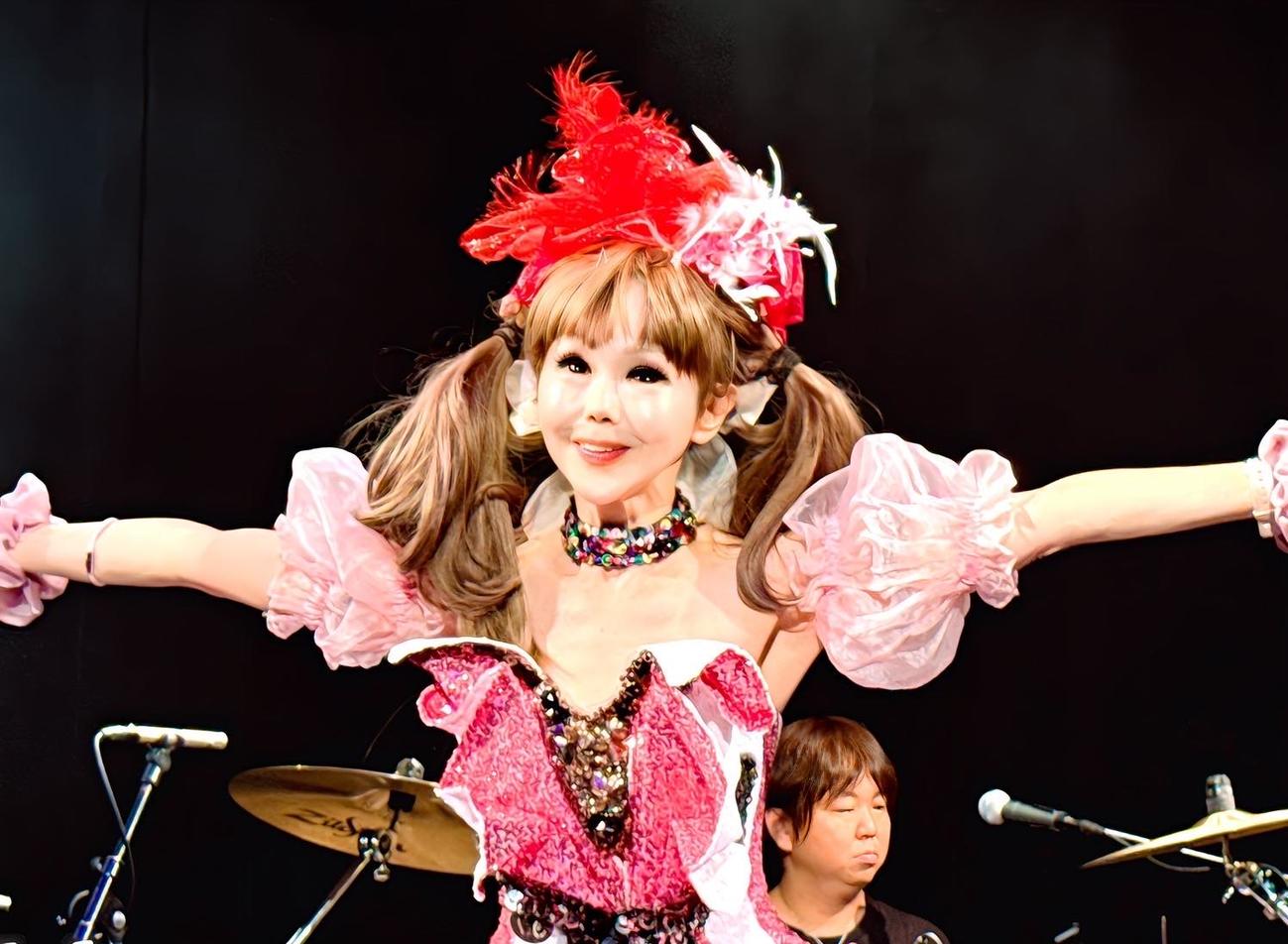 「劇団ハートひとみん」の第2回定期公演に出演した恵中瞳