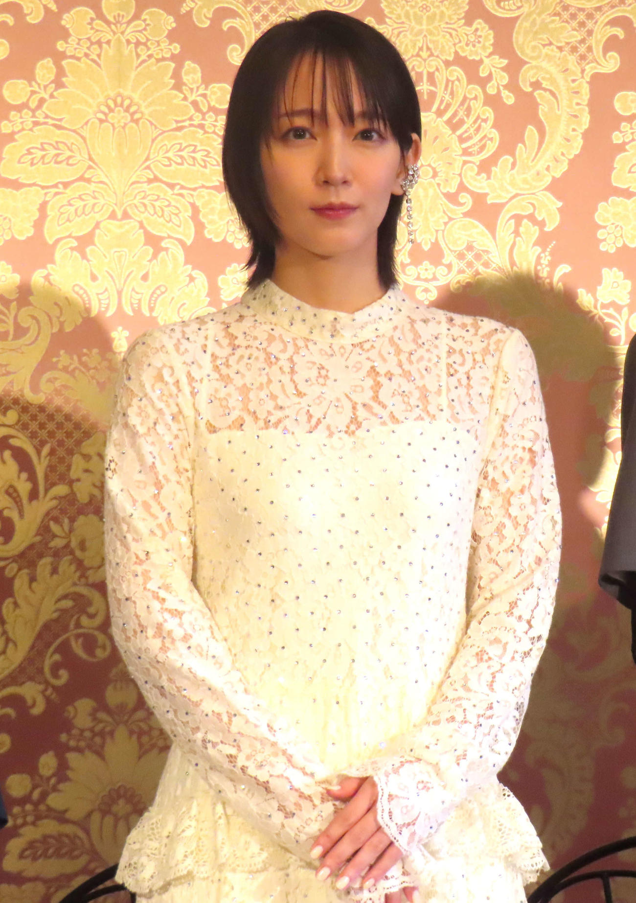 舞台劇「まつとおね」の記者発表会見に登壇した吉岡里帆