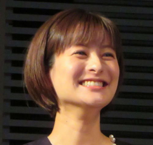 日テレ徳島えりかアナ「長袖の上にランニング着るの？」夫が困惑のオシャレ私服姿を披露