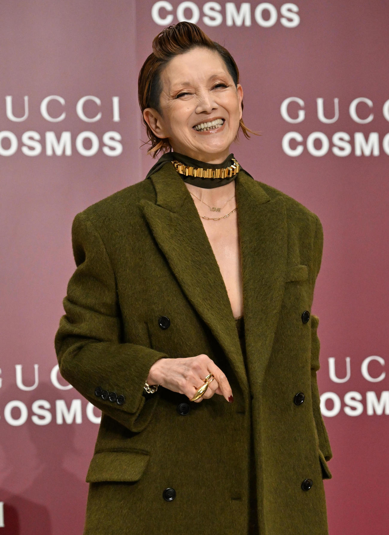 GUCCI COSMOSのフォトコールに登場した夏木マリ（撮影・石井愛子）