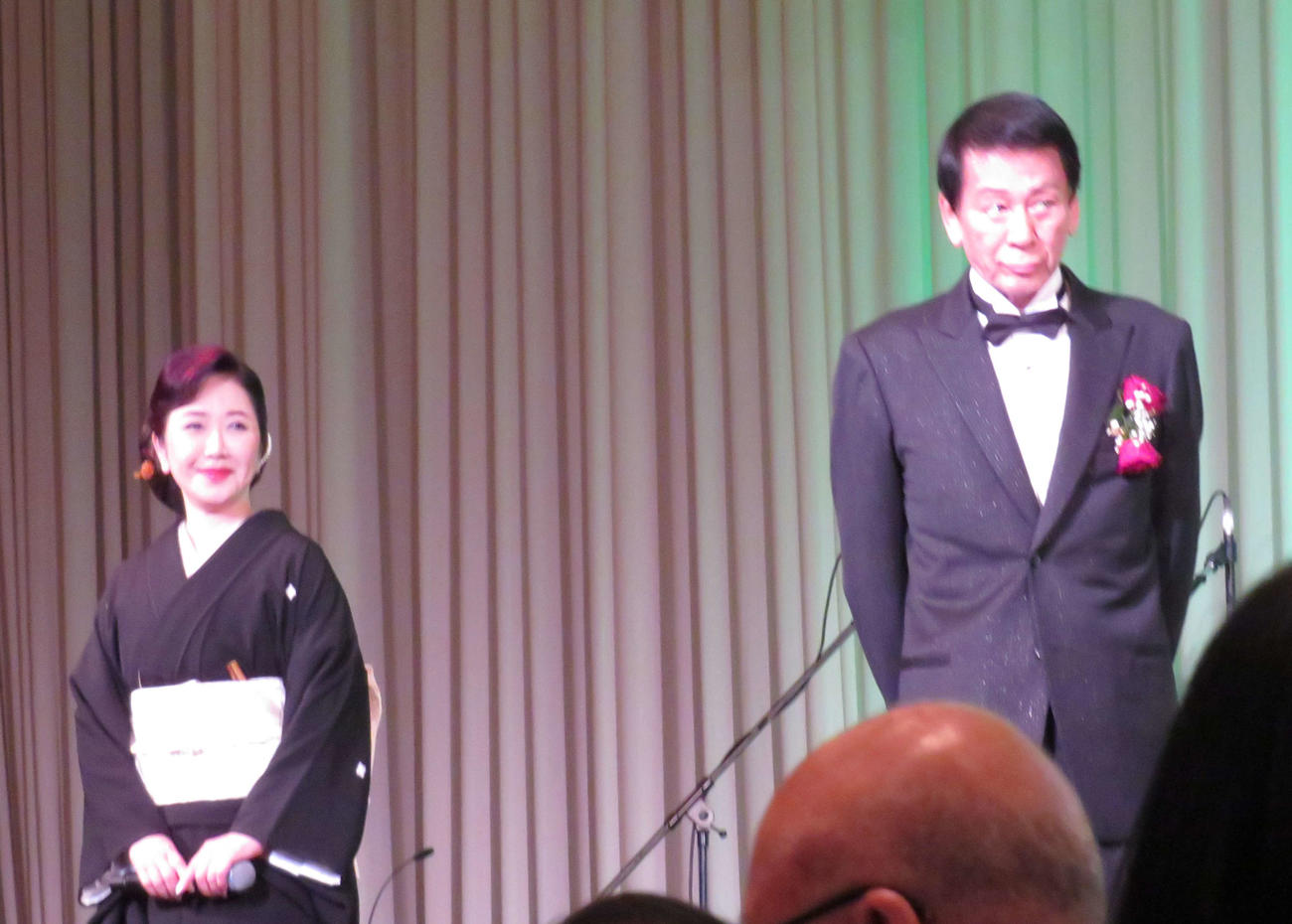 「芸能活動60年・福祉活動65年　感謝の宴」を行った杉良太郎と伍代夏子夫妻