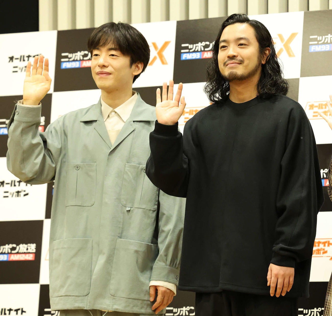 Creepy Nuts DJ松永（左）R－指定（2022年3月撮影）