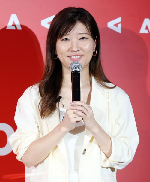 石破茂氏ファン公言の34歳女芸人が新総理就任を祝福「やるやーん！すごいね　オッってなる」