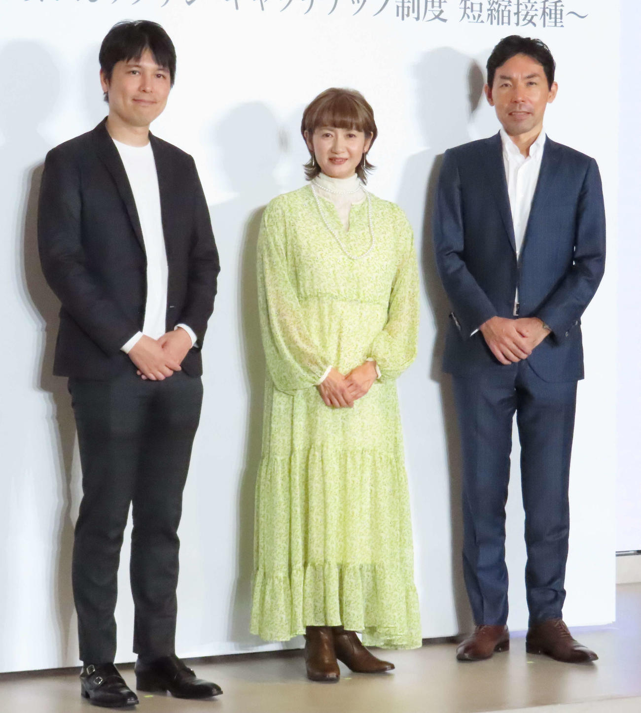 「子宮頸（けい）がんワクチンに関するメディアセミナー」に出席した古村比呂（中央）