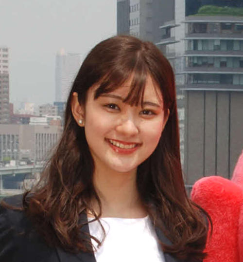 「ナイトスクープ」人気女子アナ、休日は「母と映画館に」特大ポップコーン手に笑顔ショット