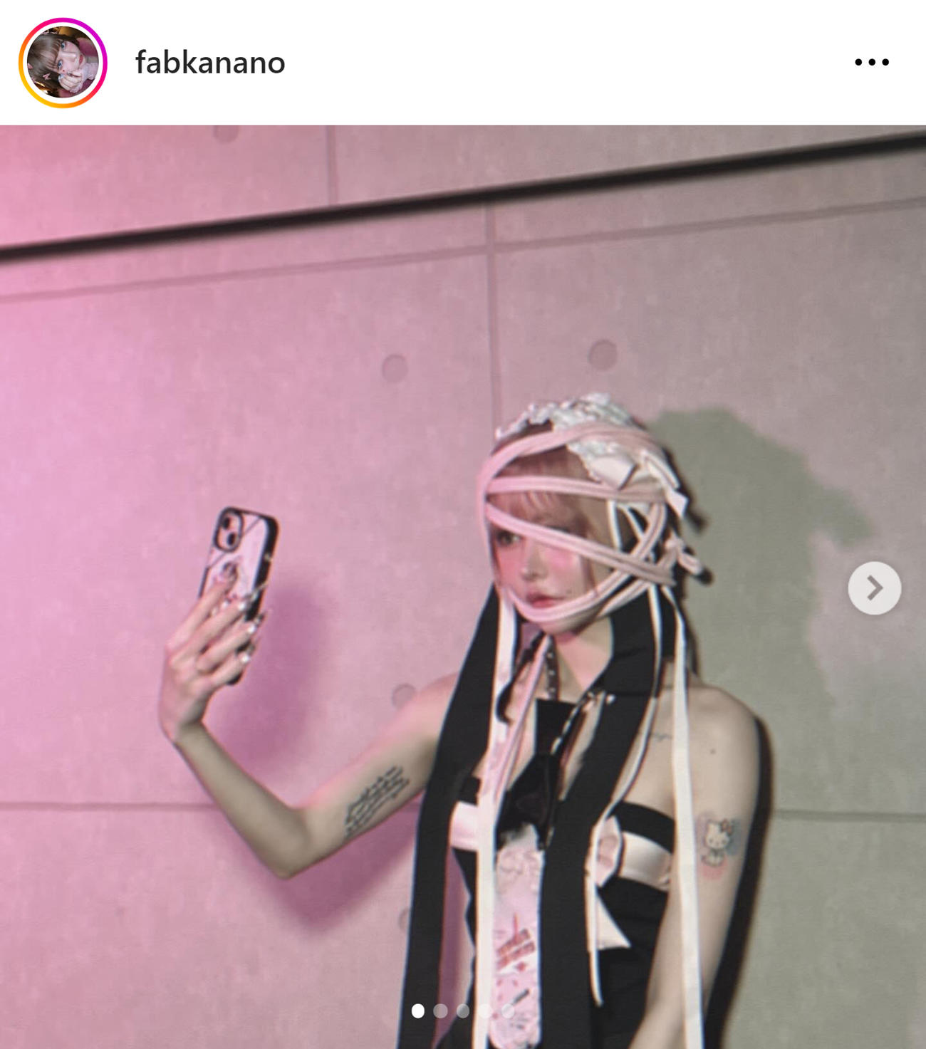 戦慄かなののインスタグラムから