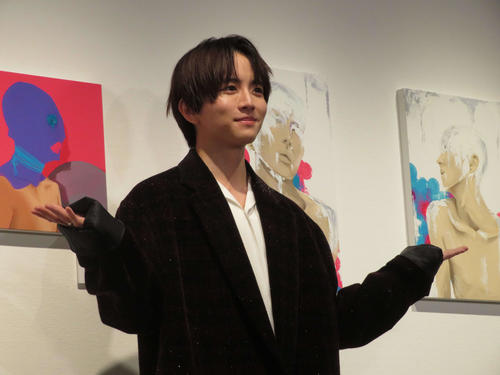 板垣李光人の初個展が盛況「アートが広がる間口になったら」愛知→大阪上陸、開催は運命的に