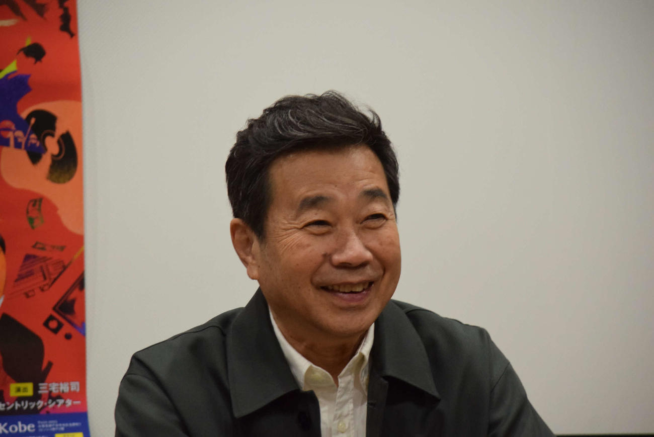 舞台「ニッポン狂騒時代」への意気込みを熱く語った三宅裕司（撮影・阪口孝志）